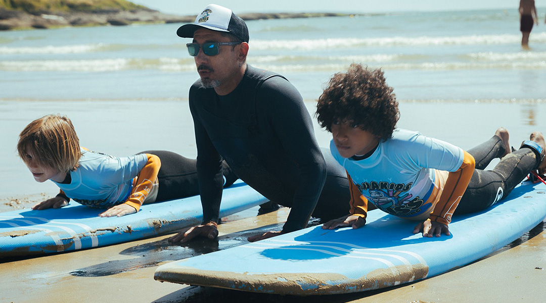 Cours de surf pour les enfants près de Vaux-sur-Mer